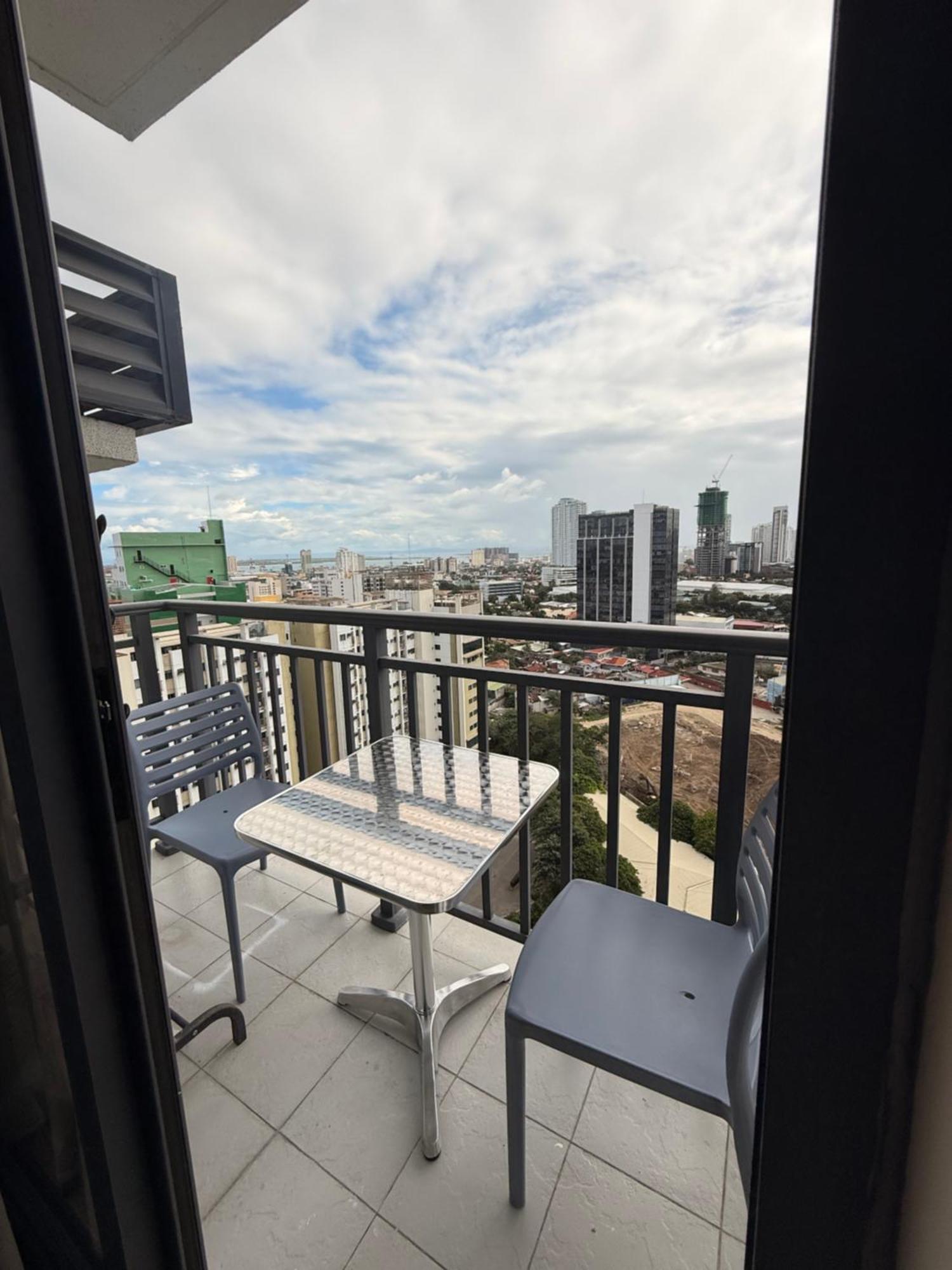 Arlowes At 20F Grand Residences セブ市 エクステリア 写真